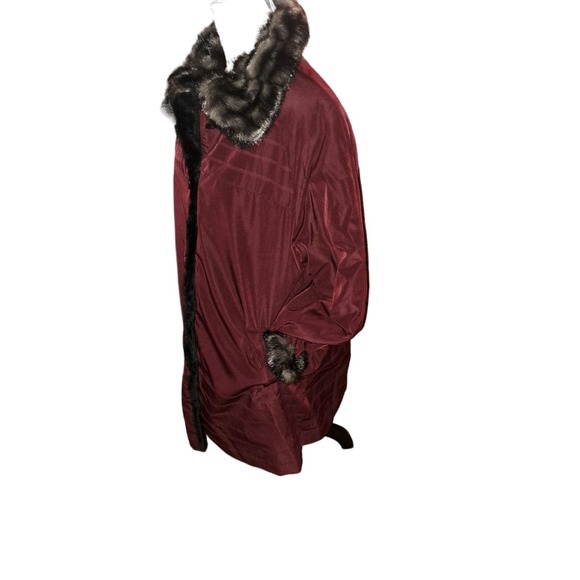 New with Tags Dennis by Dennis Basso Burgundy Mid Length Faux Fur Large - Picture 5 of 10